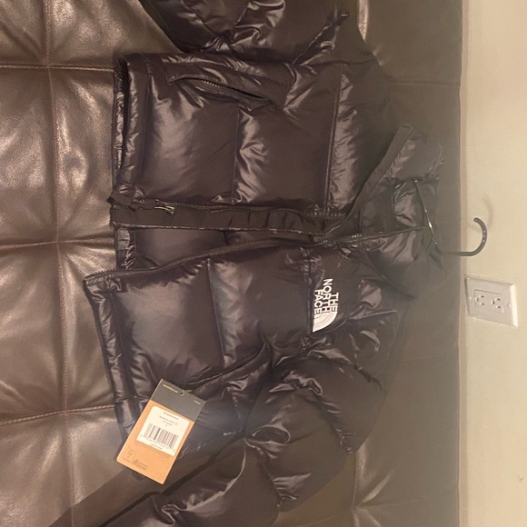 The North Face Cropped Puffer - Picture 9 of 9